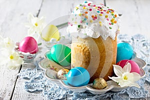 The traditional Easter treats: cakes and colorful easter eggs