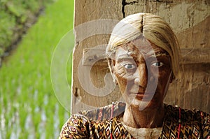 Traditional guardian of a grave - Tau Tau - wood c