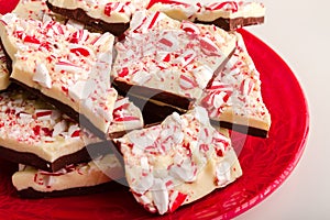 Traditional Holiday Chocolate Peppermint Bark