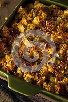 Traditional Homemade Cornbread Stuffing