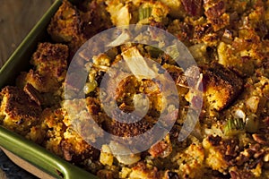 Traditional Homemade Cornbread Stuffing