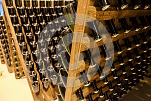 Traditional method of making sparkling wine