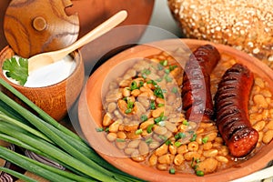 Tradicional rumano abastecimiento mesa 