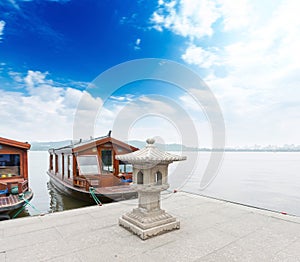 Traditional ship at the Xihu (West lake), Hangzhou