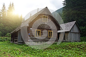 Tradiční slovenské dřevěné domy