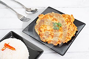 Traditional Thai omelet, jasmin rice