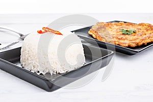 Traditional Thai omelet, jasmin rice