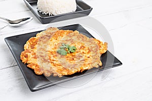 Traditional Thai omelet, jasmin rice
