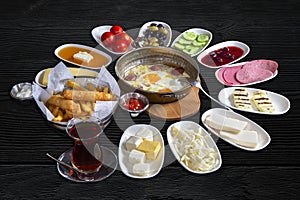 tradltional turkish breakfaston