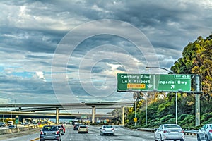 Traffic on 405 freeway in Los Angeles