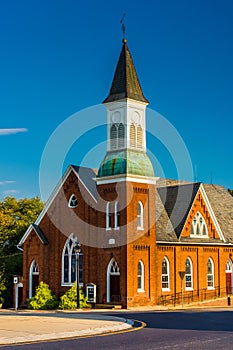 Traffic circle and church in New Oxford, Pennsylvania.