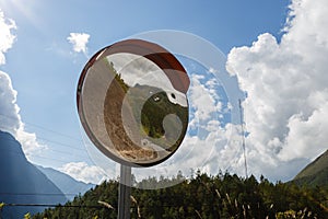 The traffic curve mirror