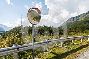 The traffic curve mirror