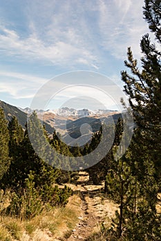 Trail Pueblo del El Tarter en Canillo, Andorra. OtoÃ±o