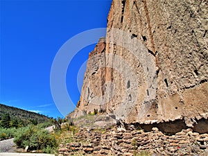 Trail to Ruins in Bandelier National Monument