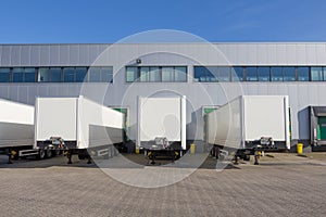 Trailers at docking stations of a distribution centre