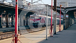 Il treno sul Bucarest linee ferroviarie stazione28