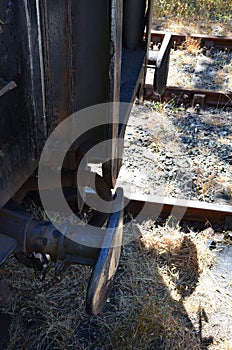 Train carriage buffers and couplings.