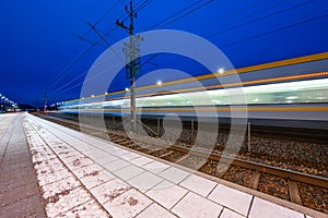 Train passing Hede station..