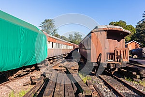 Trains Vintage Passenger Coaches Station