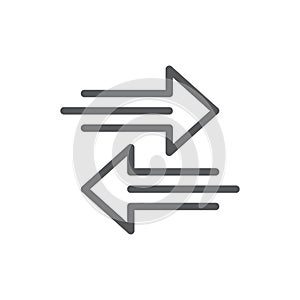 Transfer arrows outline icon. linear style sign for mobile concept and web design. Left right arrows simple line vector icon.