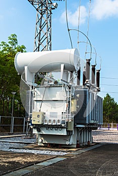 Transformer station and the high voltage electric pole