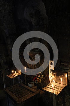 Translation: the cave and statues at Hase-dera temple complex