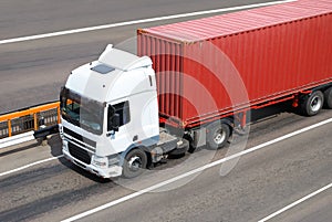 Transportation of cargoes by lorry