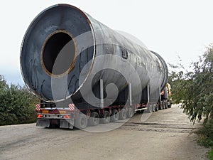 Transportation of oversized cargo photo