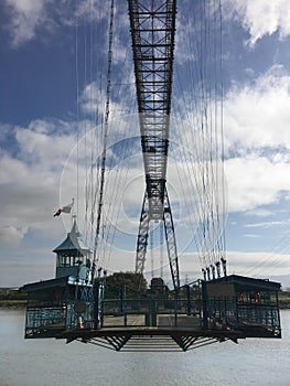 Transporter bridge