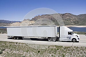 Transporting portable homes