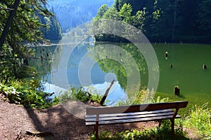 Transsylvania bench and a lake