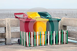 Trash can, Bins, Trash beach, Barrel plastic bin Sort waste, Recycle