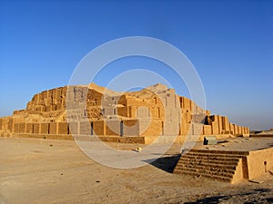 Travel Iran: ziggurat Choqa Zanbil photo