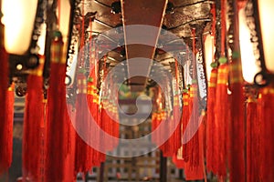 Travel photography: Chinese Lantern East asian temple