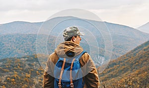 Traveler man enjoying by scenics in autumn season