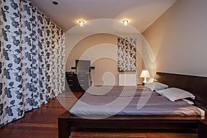 Travertine house - luxurious bedroom