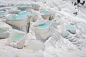 Tufo piscinas sobre el 