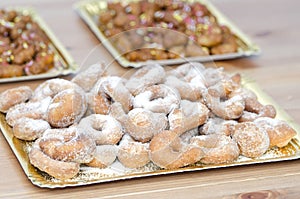 Tray with sugary donuts