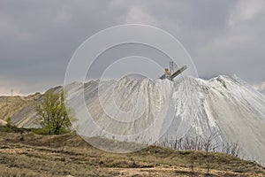 Tray tailings in the open pit