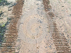 Tread tracks of a continuous wheel excavator digging vehicle