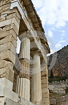 Treasure of the Athenians at Delphi oracle