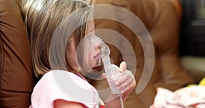 Treating child at home for flu and colds
