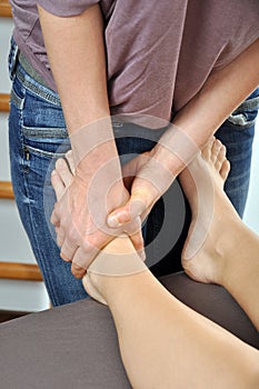 Treatment of foot and ankle during physiotherapy or osteopathy