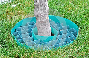 Tree rubber roud for better rain and watering drain tree roots