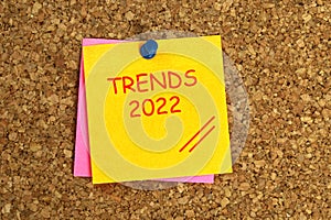 Trends 2022 postit on cork