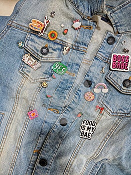 Trendy Denim jacket with Brooches