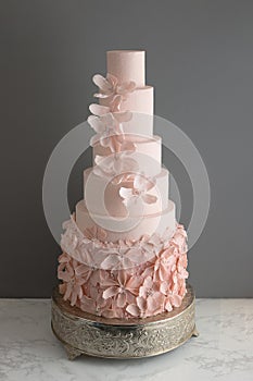 Trendy Pink Wedding Cake With Edible Flowers