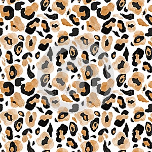 Trendy Watercolor hand painted brown leopard skin seamless pattern on white background. Animal Exotic coat print