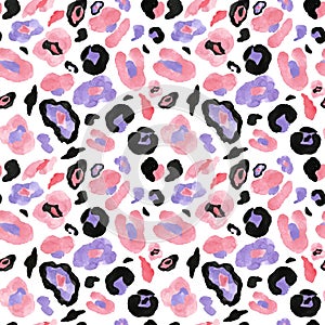 Trendy Watercolor hand painted leopard skin seamless pattern on white background. Animal Exotic coat print